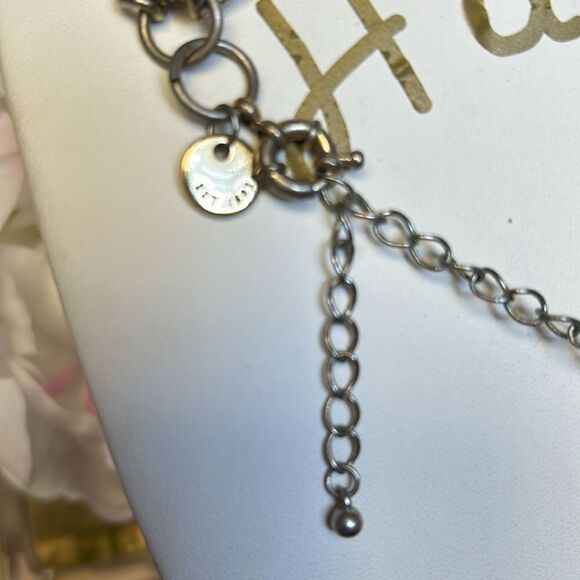 Abercrombie & Fitch Layered pearls and chain necklace impeccable - Picture 3 of 5